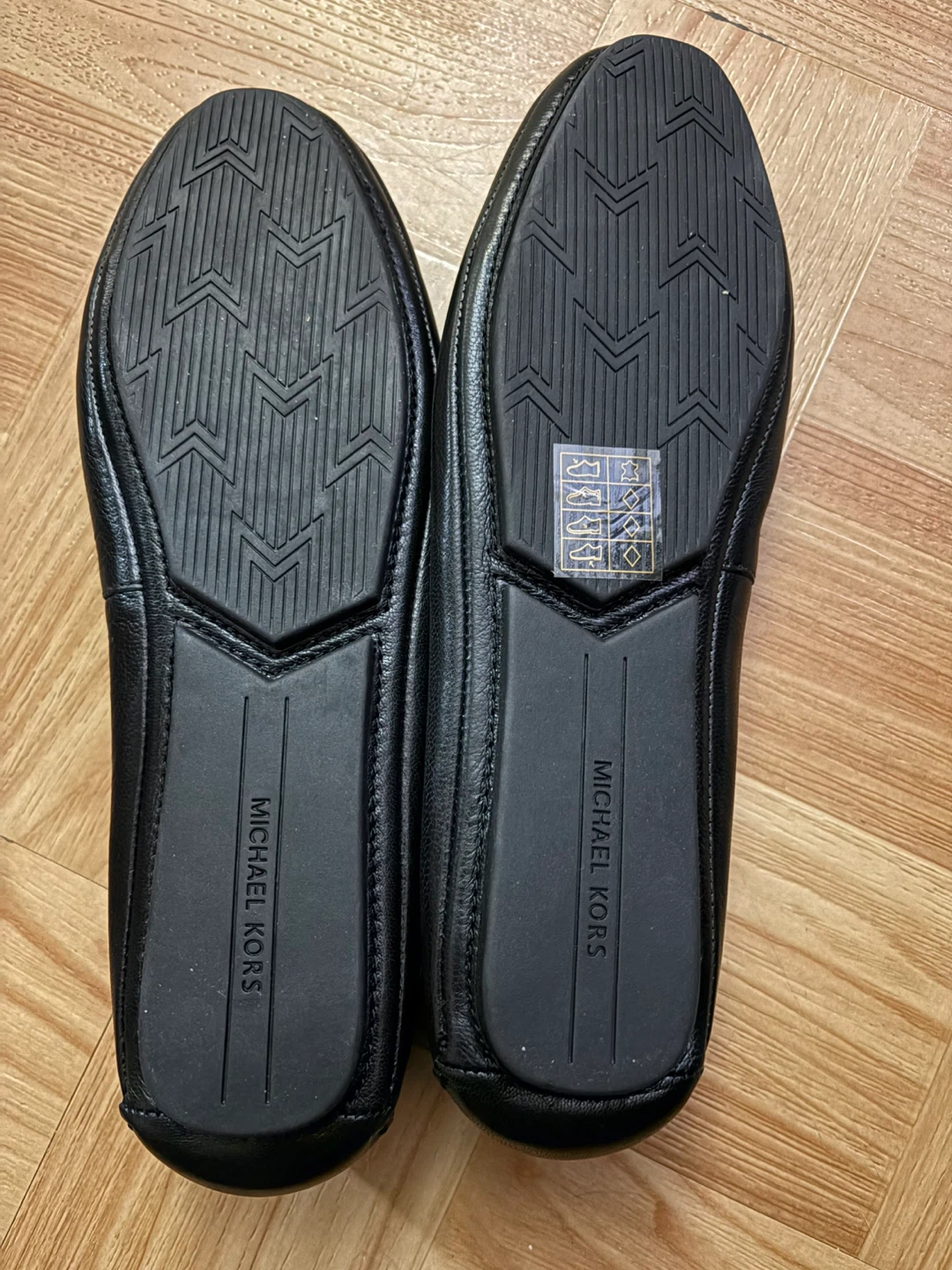 Michael Kors Black Leather Quilted Loafers - photo 3