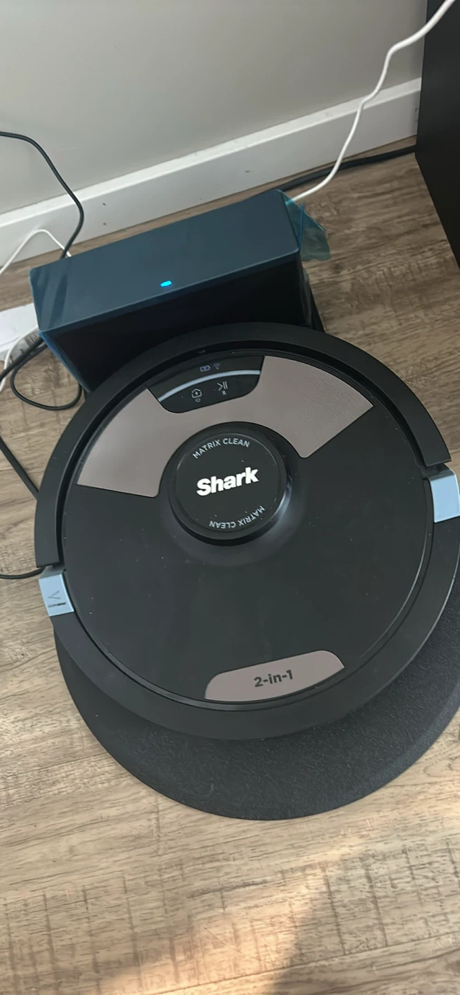 Shark Matrix Plus 2-in-1 Robot Vacuum Mop RV2620WDCA