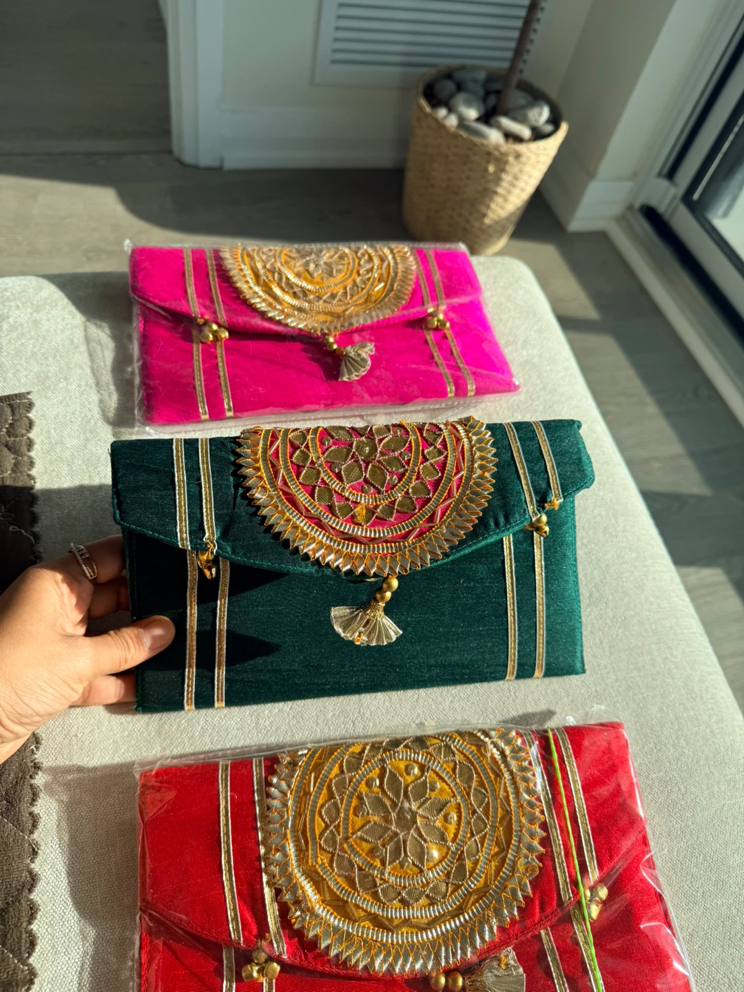 Embroidered Clutches - photo 3