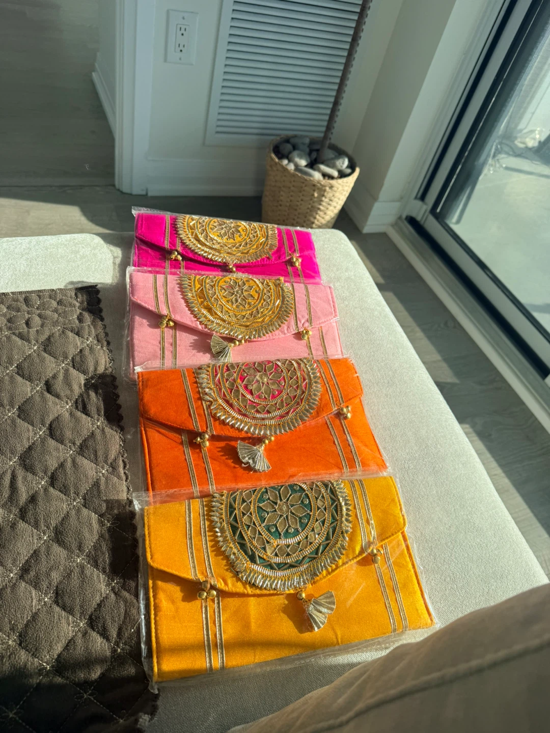 Embroidered Clutches - photo 5