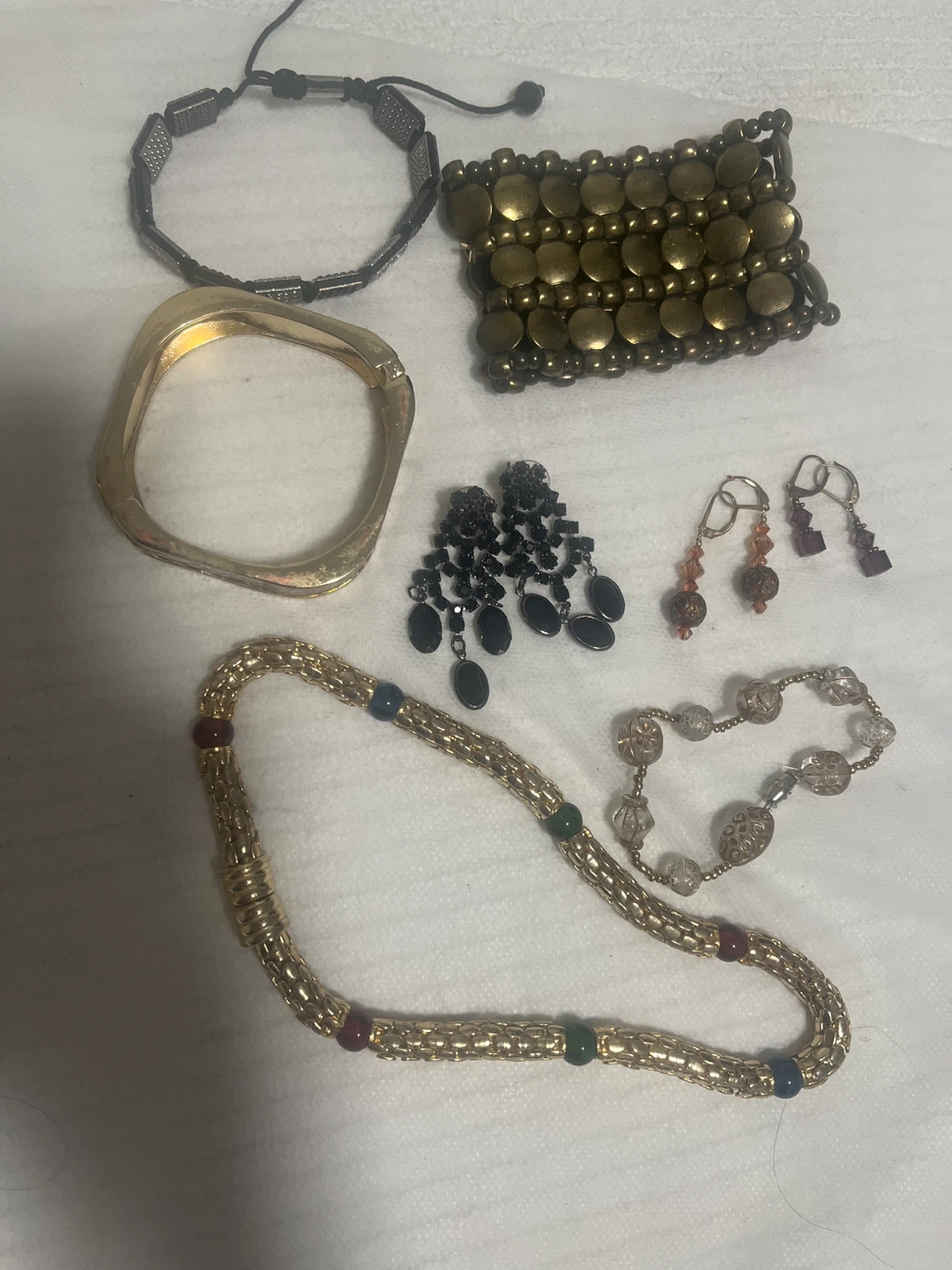 Assorted Women's Jewelry Lot - photo 2