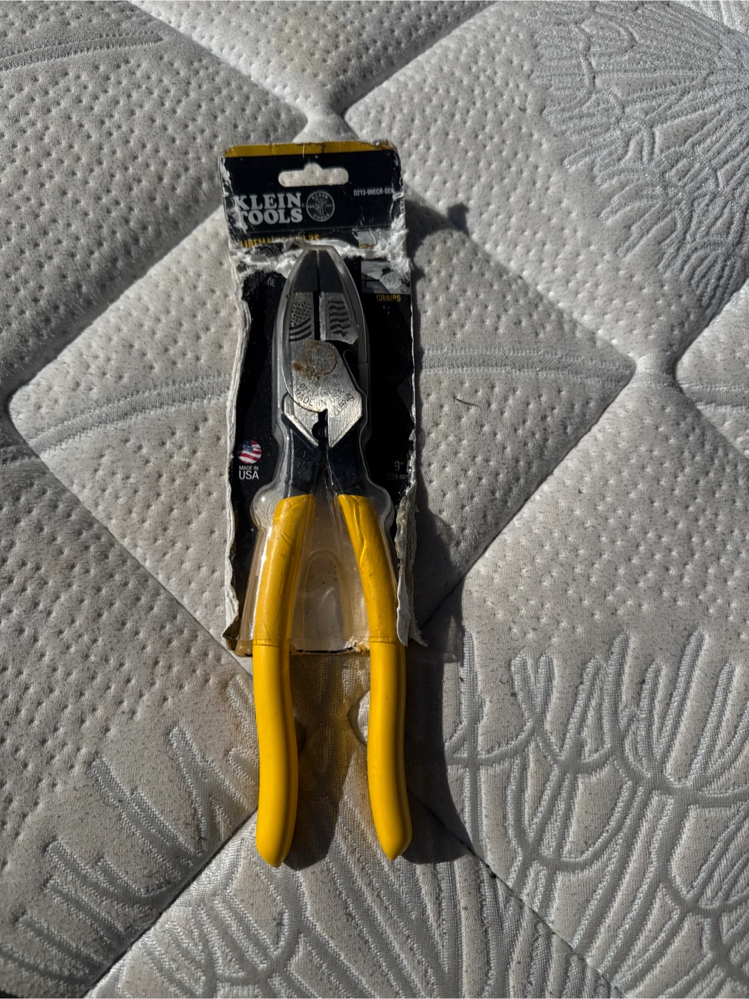 Klein Tools 9" Diagonal Cutting Pliers