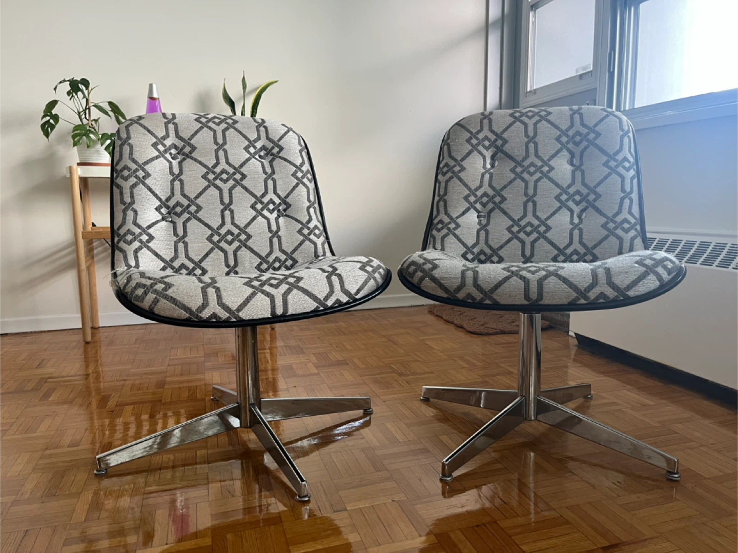 Pair of Swivel Accent Chairs - photo 2