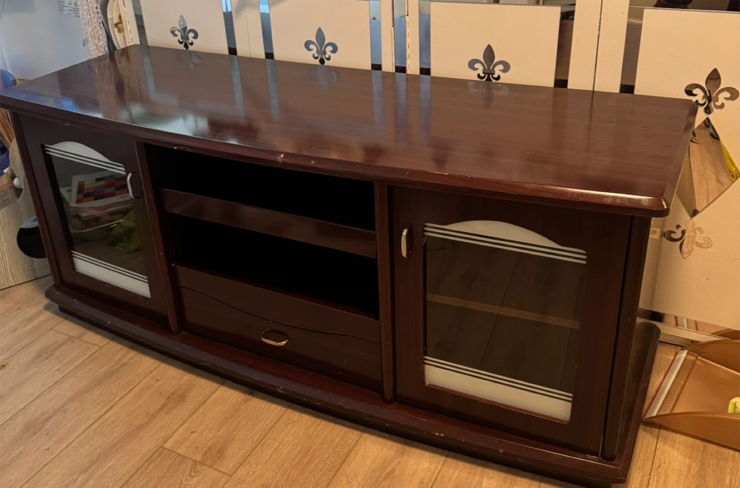 TV stand - photo 2