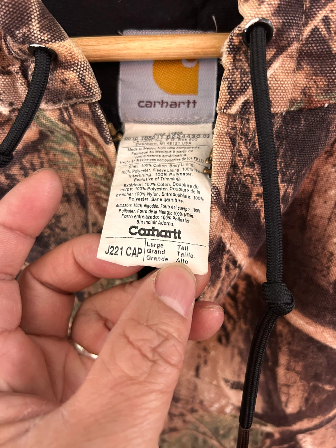 Carhartt Camo Lined Hooded Jacket large - photo 3