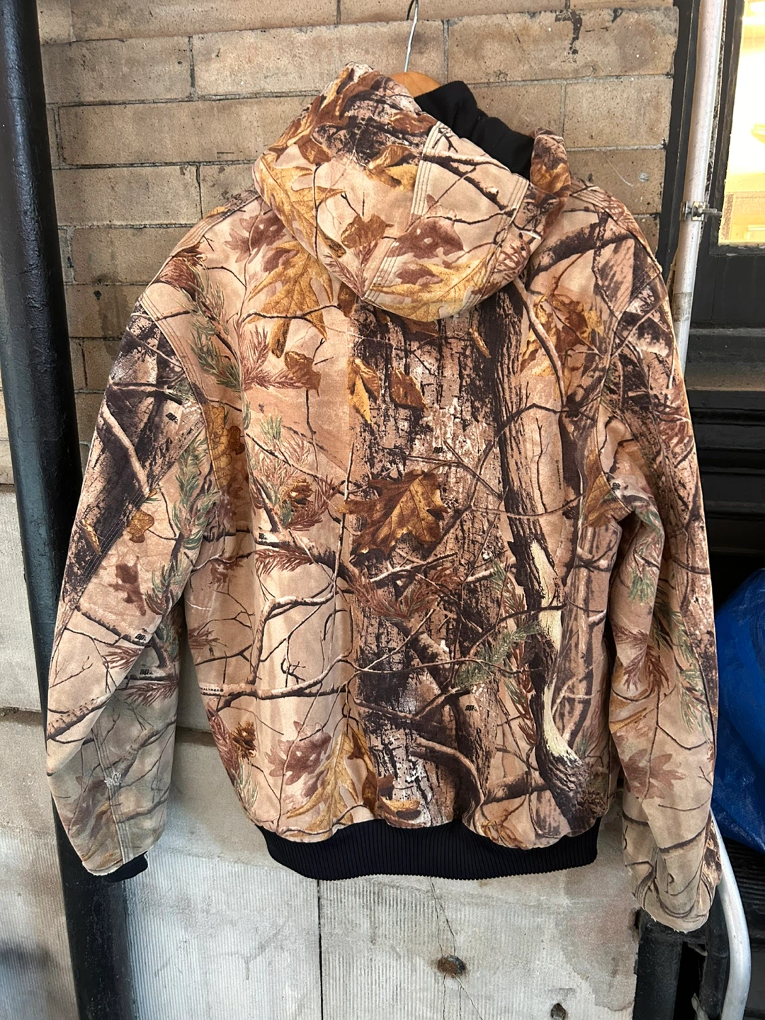 Carhartt Camo Lined Hooded Jacket large - photo 2