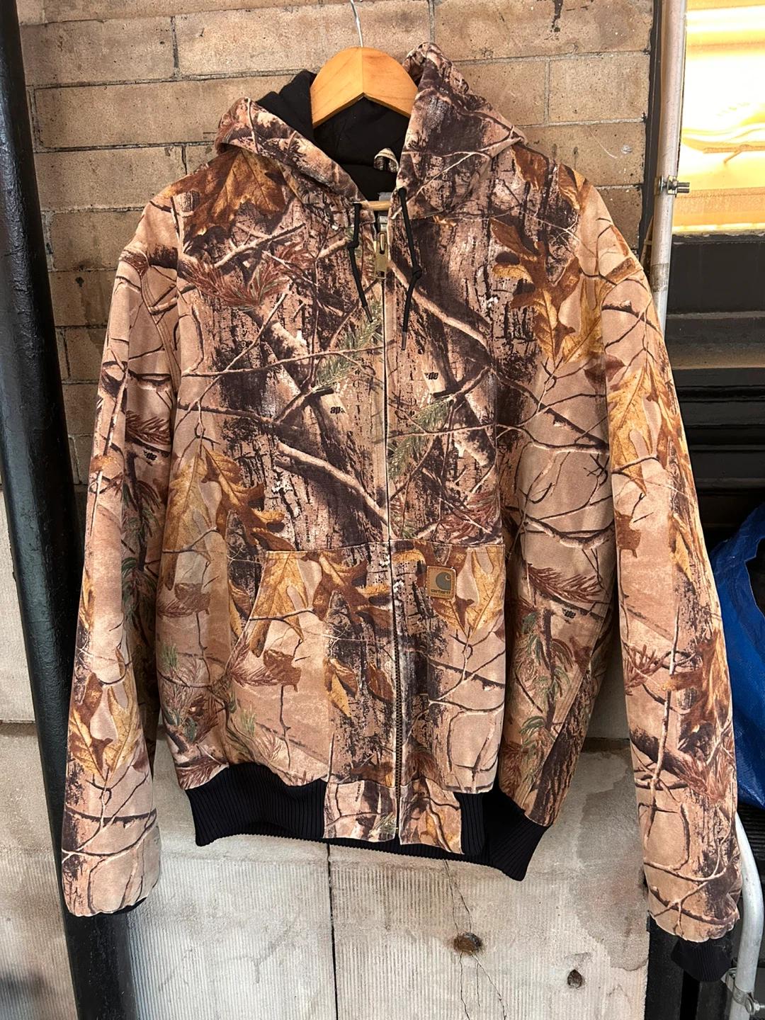 Carhartt Camo Lined Hooded Jacket large