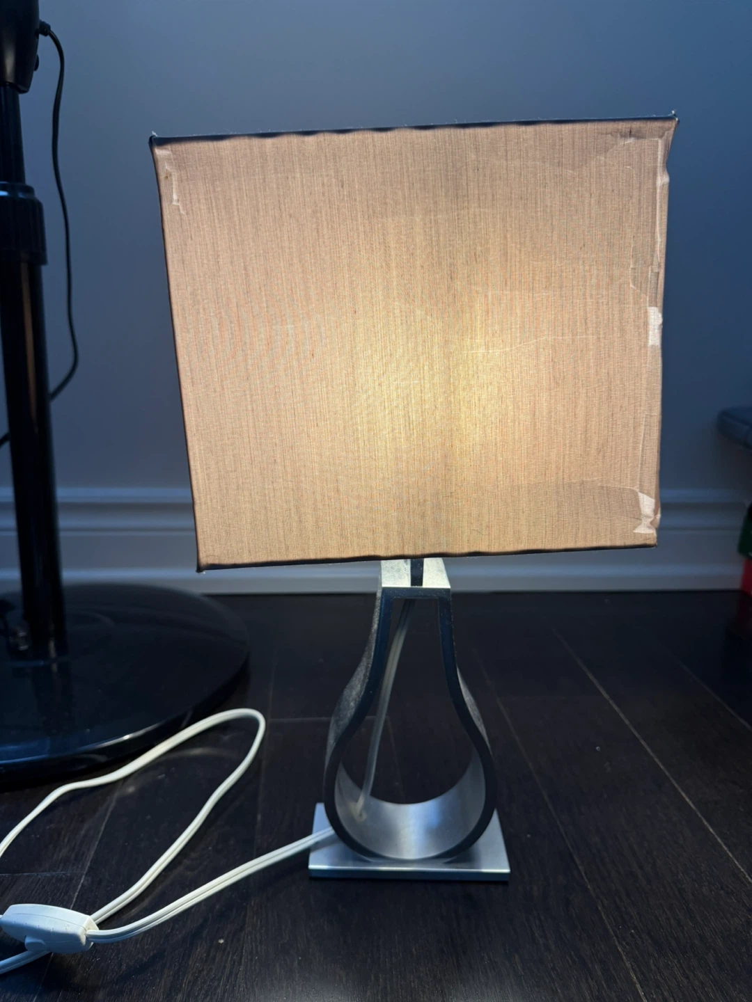 Modern Style Table Lamp - photo 2