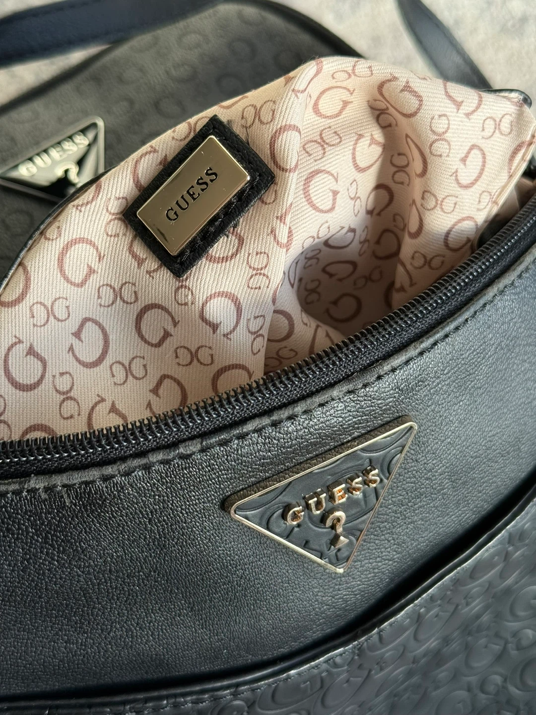 Guess Black Crossbody Bag with Pouch - photo 4