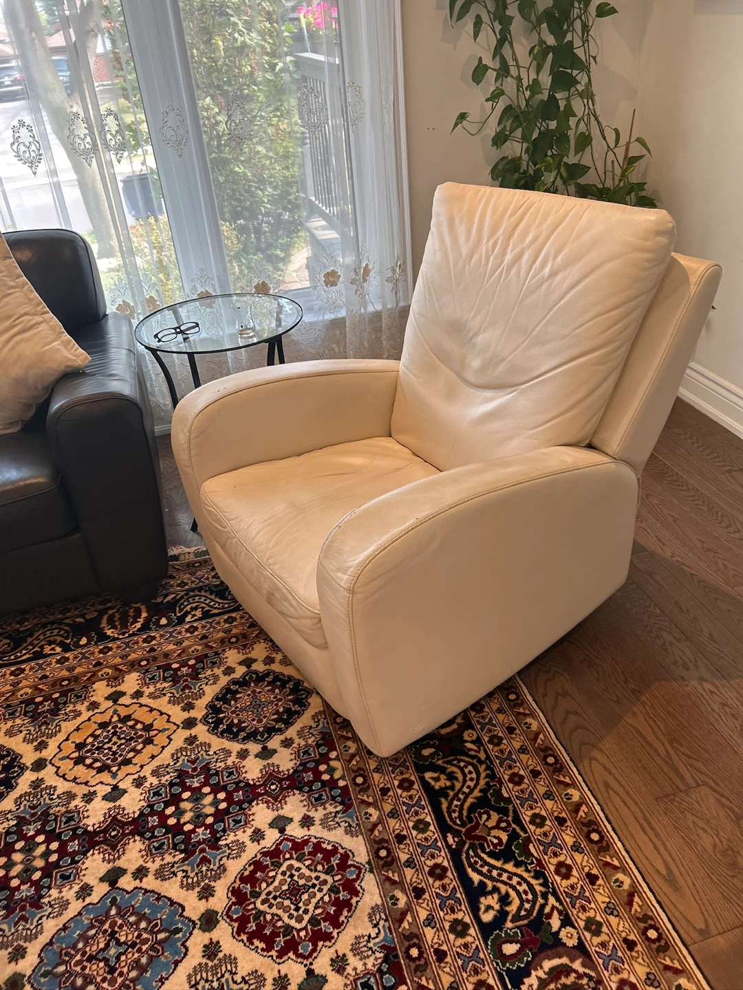 Cream Leather Sofa - photo 3