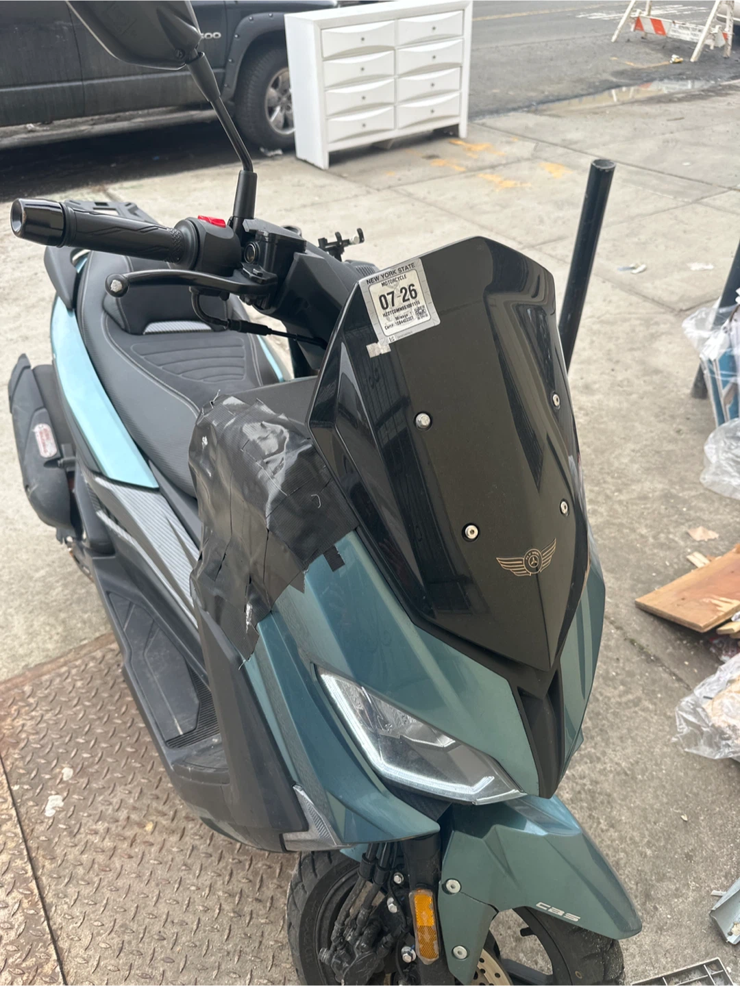 QMAX 200 Scooter - photo 4