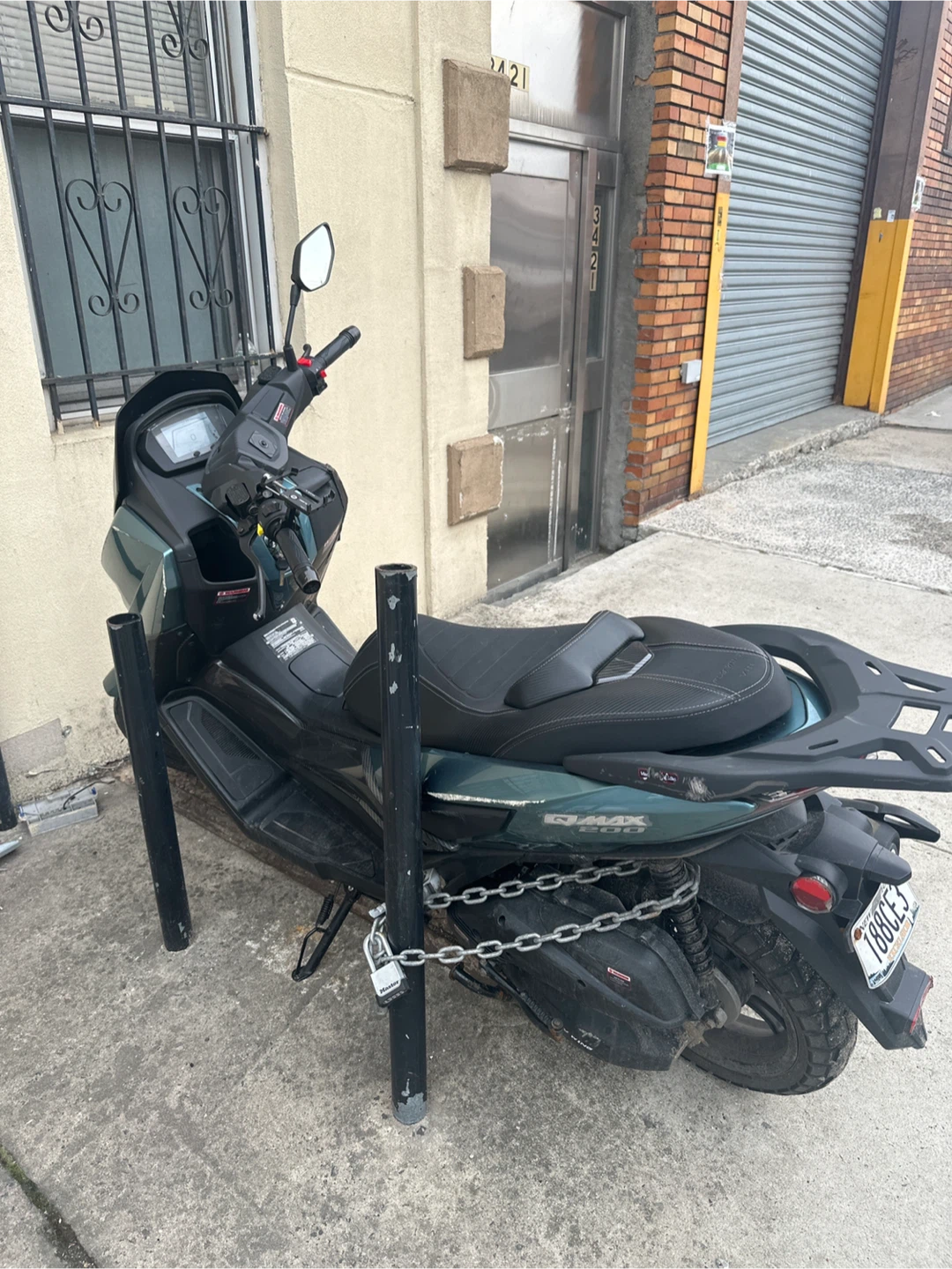 QMAX 200 Scooter - photo 2