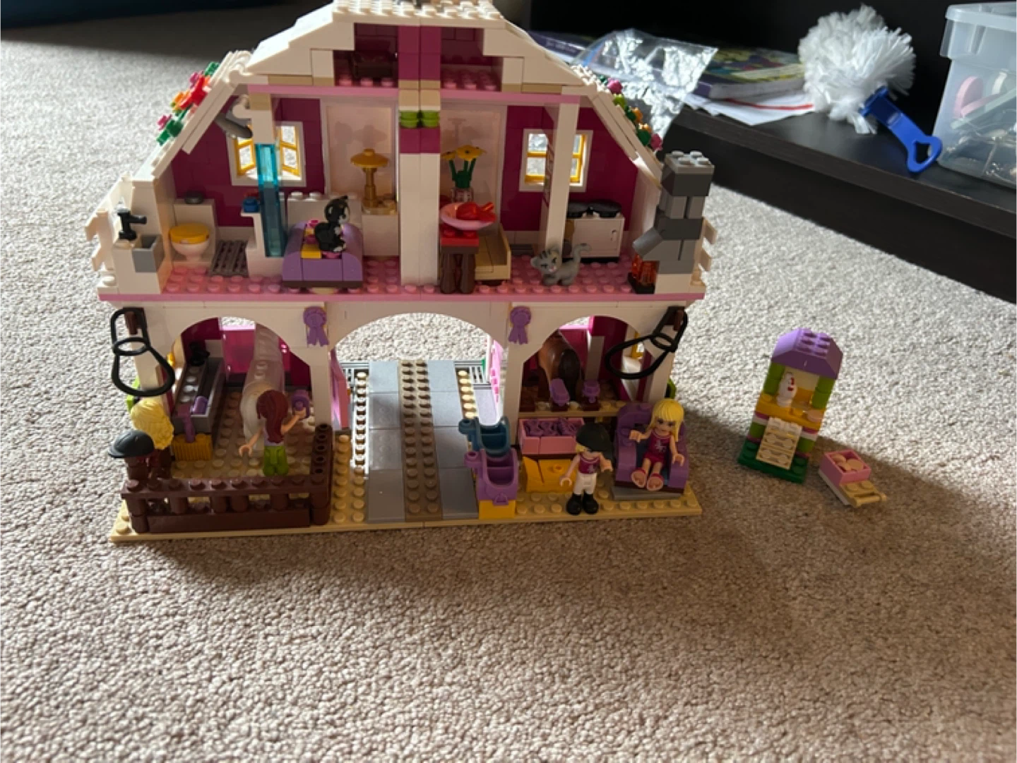 LEGO Friends Sunshine Stable – Prebuilt Set (Almost Complete) - photo 2