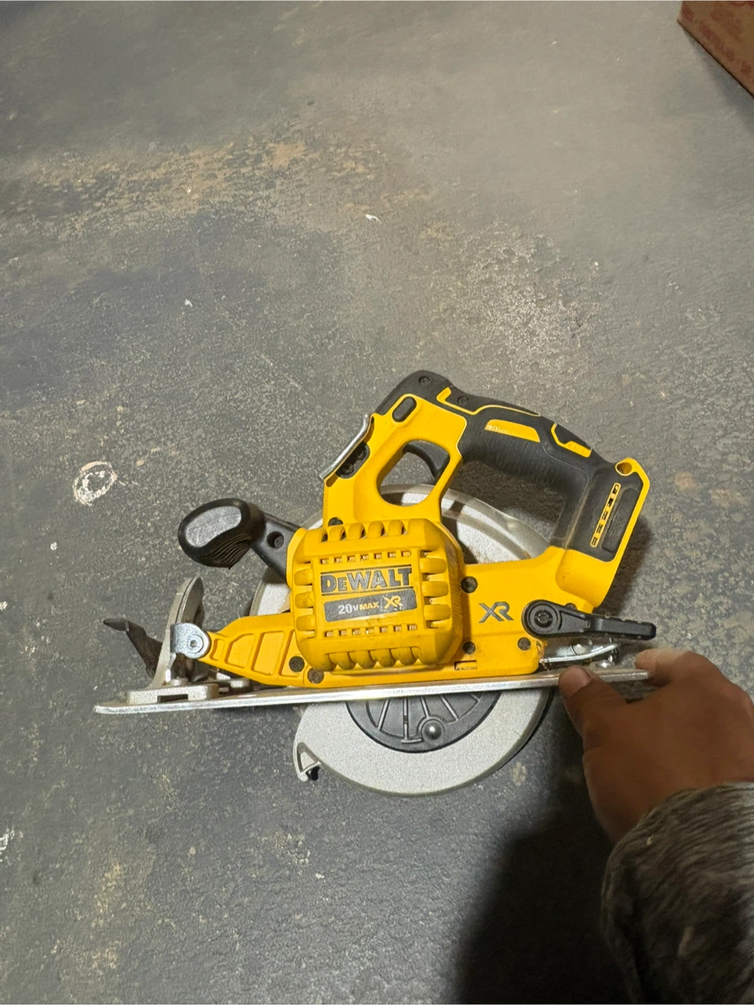 DeWalt 20V MAX XR Cordless Circular Saw