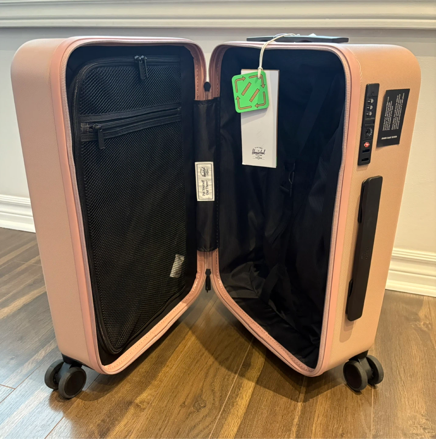 Herschel Carry-On Luggage - photo 3