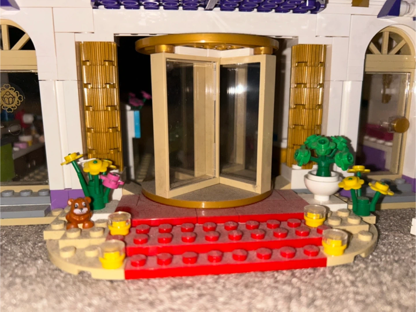 LEGO Friends Grand Hotel – Large Prebuilt Set (Mostly Complete) - photo 3