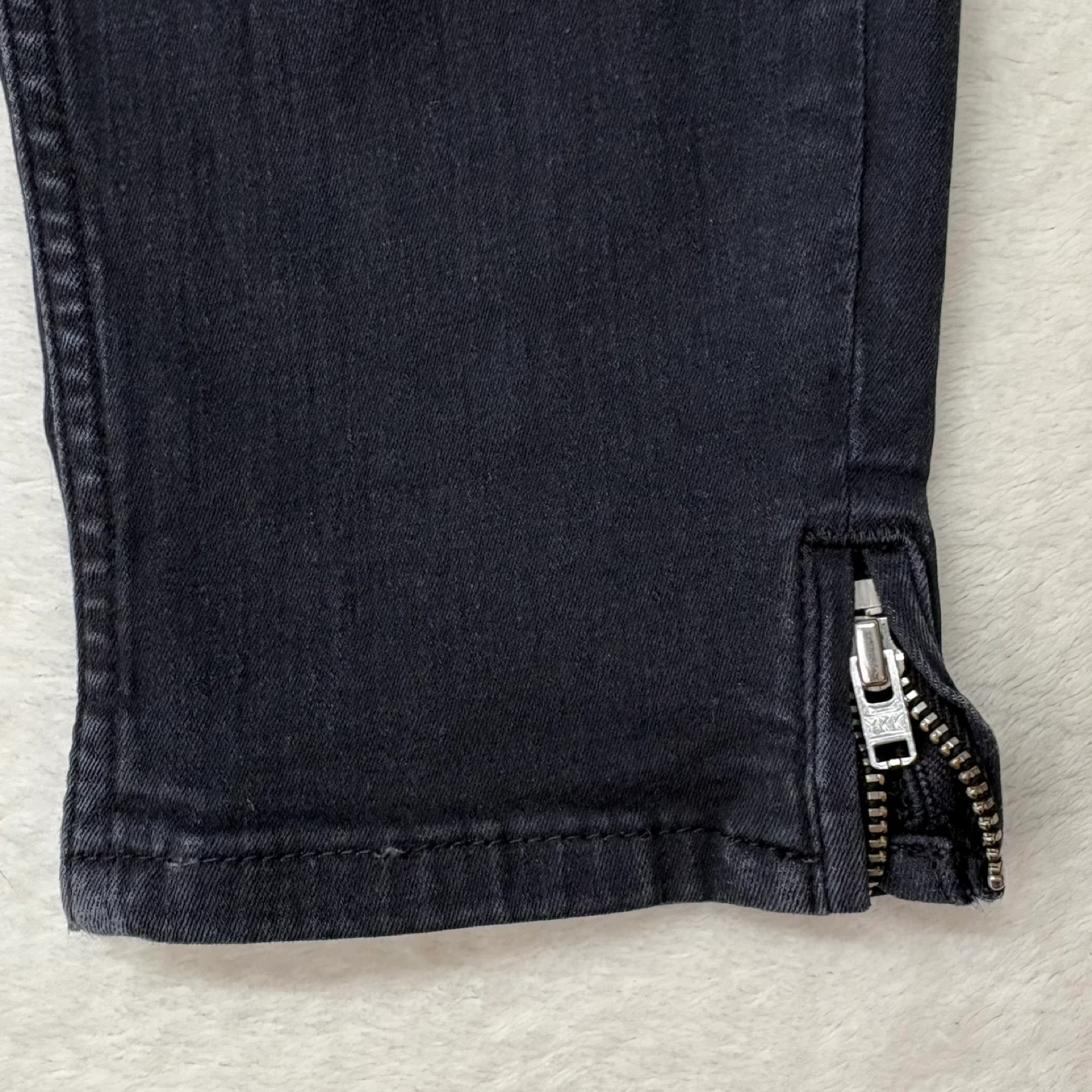 Zara Distressed Mid Rise Slim Fit Jeans Ankle Zip Size 10 - photo 3