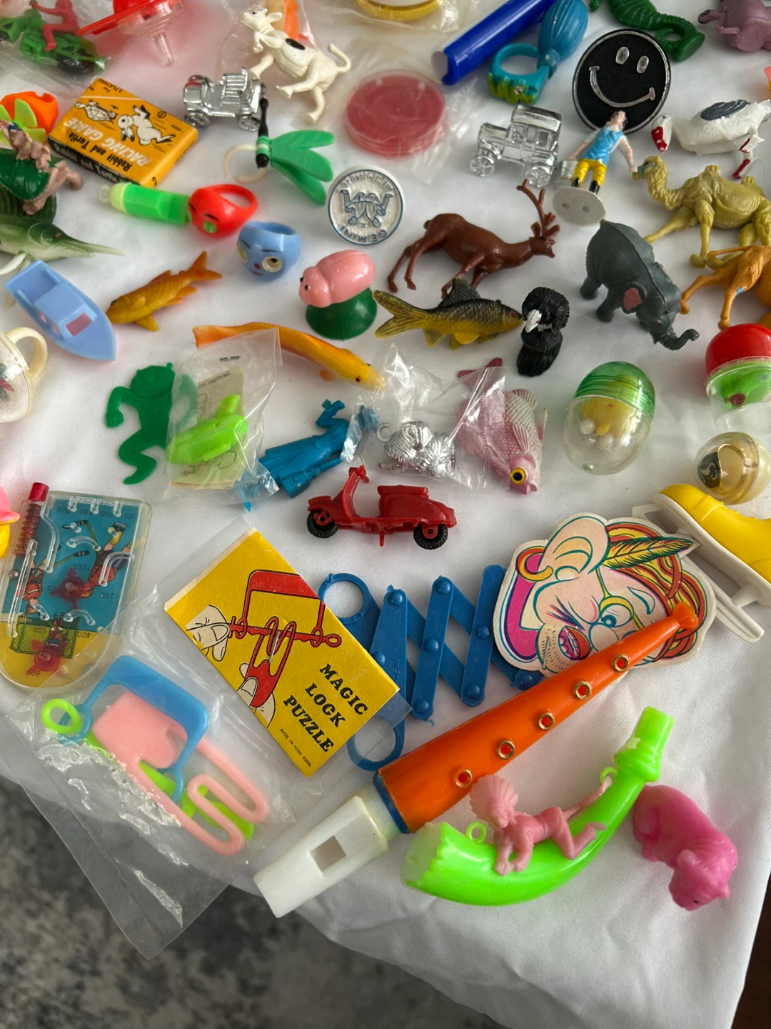 Assorted Miniature Toys and Novelty , Items - photo 3
