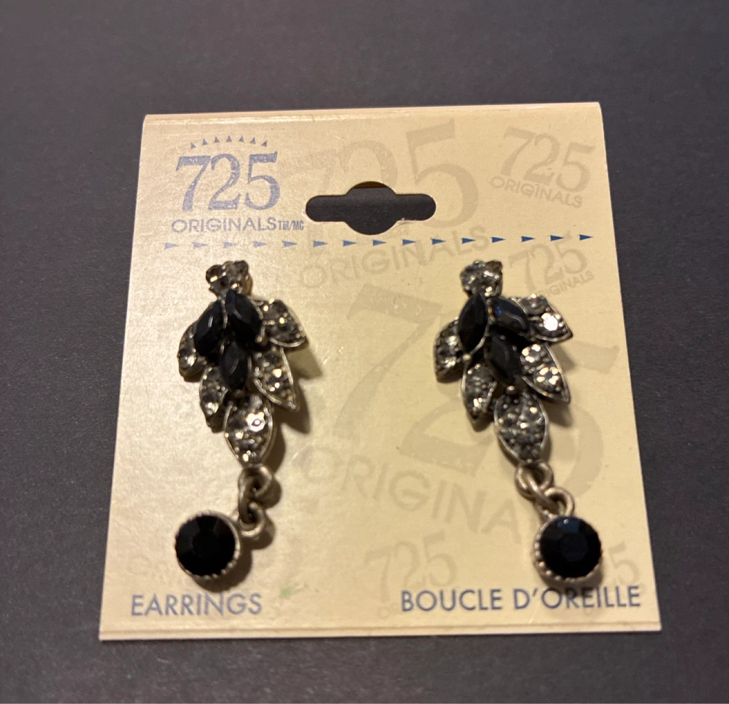 725 Originals Black Stone Leaf Drop Earrings