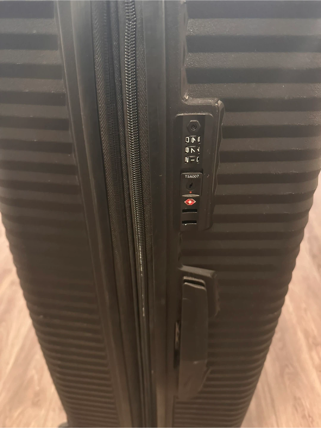 Samsonite Black Hardside Spinner Luggage - photo 4