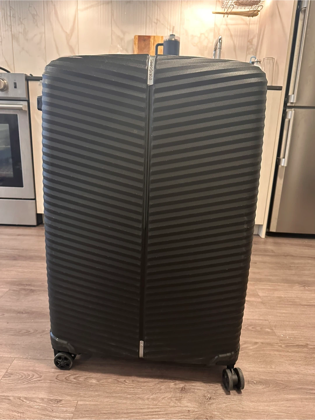 Samsonite Black Hardside Spinner Luggage