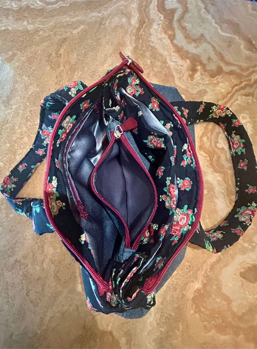 Rosy Summer Tote Bag : A denim floral print bag with charms! - photo 3