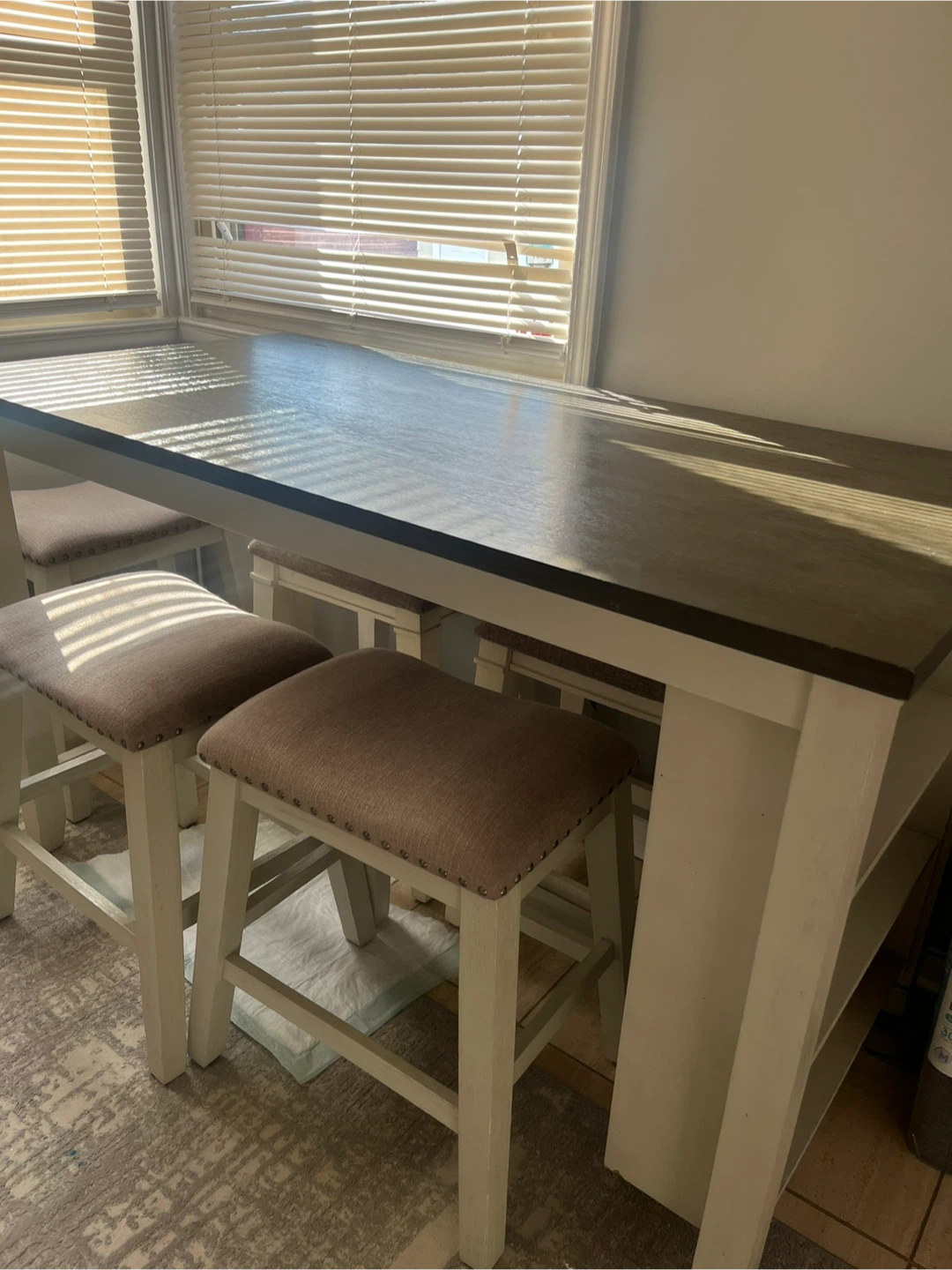 Counter Height Dining Table Set with 4 Stools