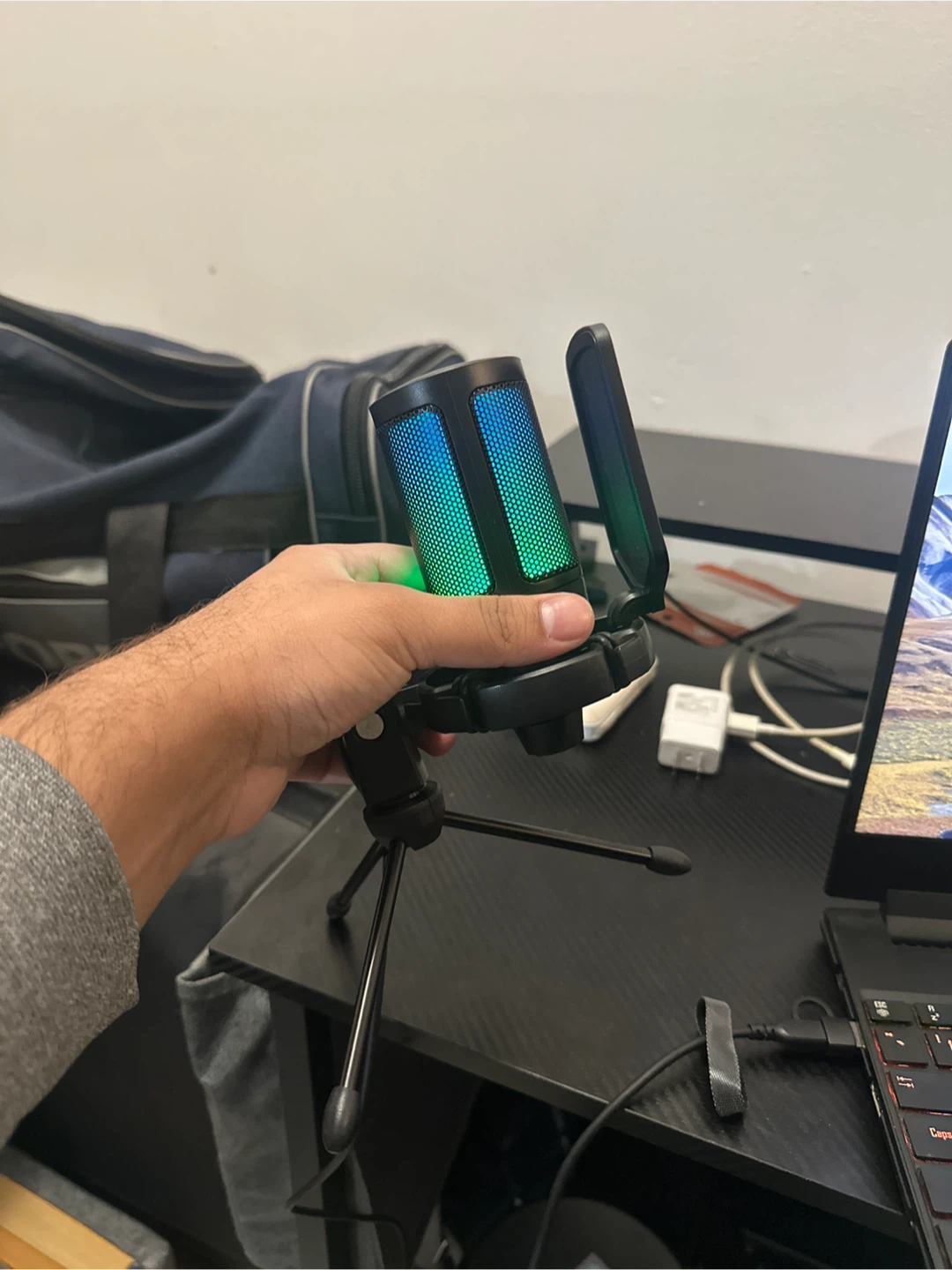 USB Microphone with RGB Lighting - photo 2