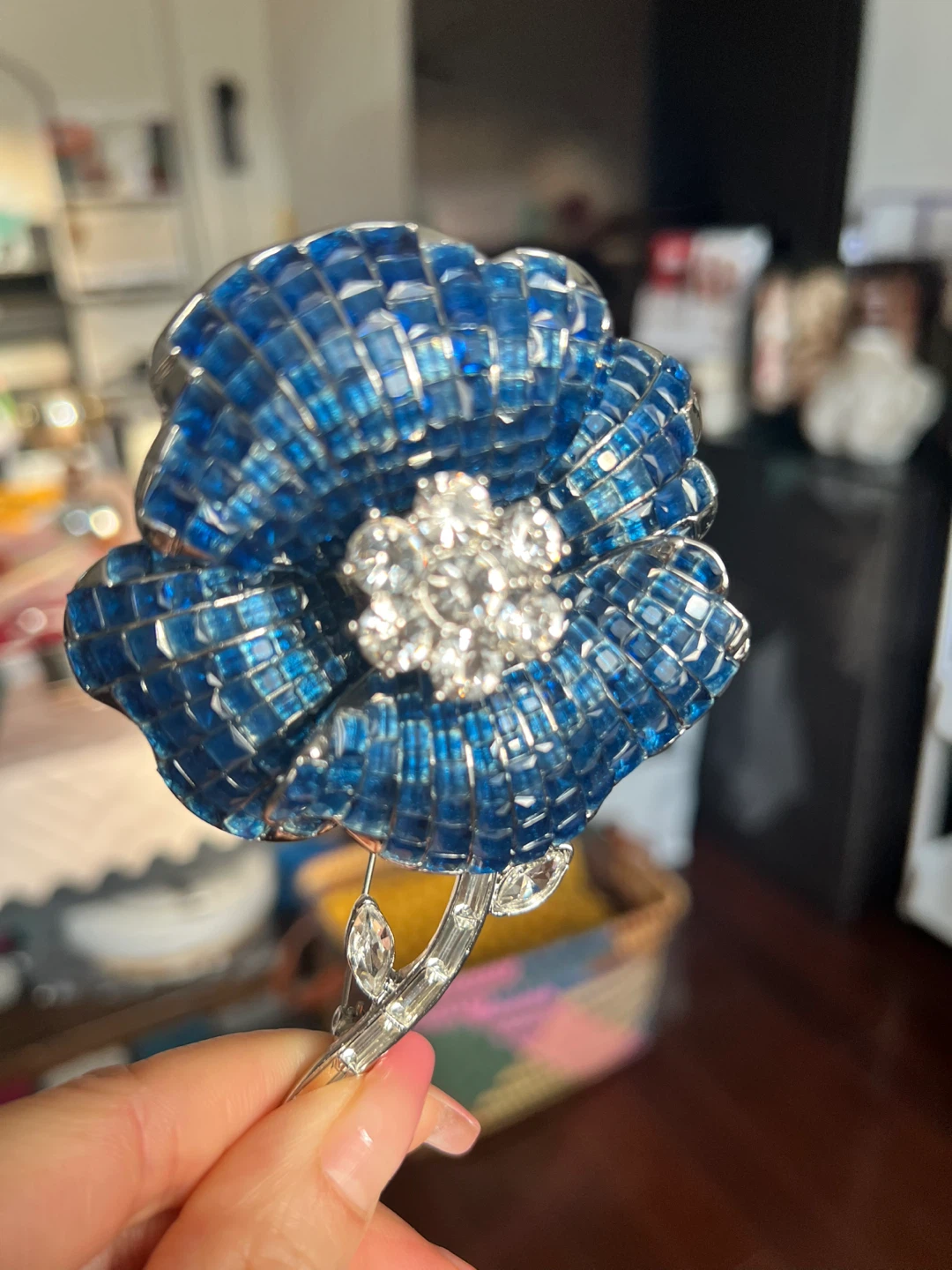 Sparkling Flower Brooch - Red or Blue - photo 5