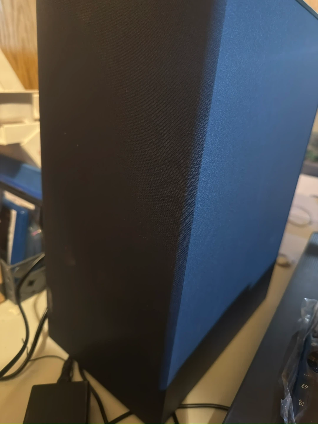 LG 3.1.3 CH Dolby Atmos Soundbar w Wireless Subwoofer - photo 2
