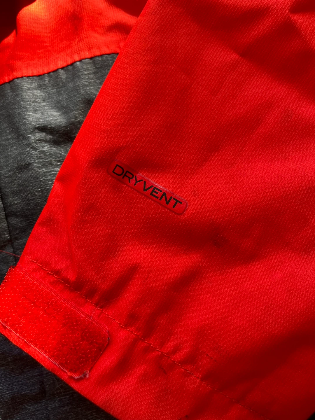 The North Face Boys DryVent Jacket - Red/Grey - photo 4