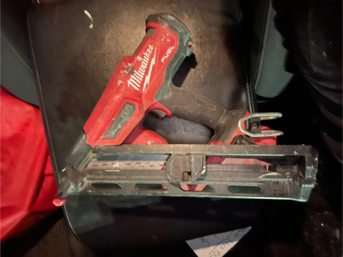 Milwaukee M18 FUEL 15-Gauge Angled Finish Nailer DA