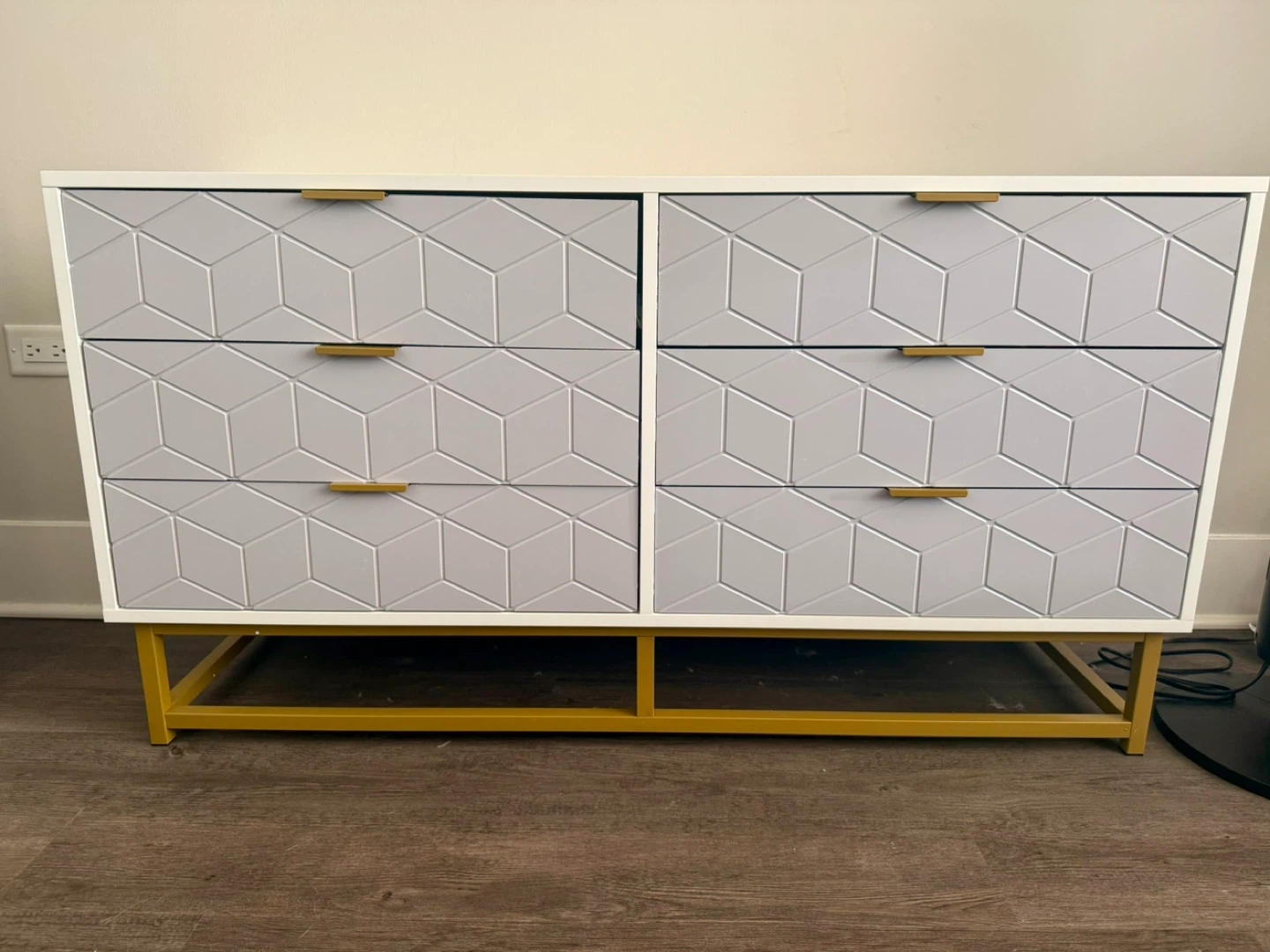6-Drawer Dresser with Geometric Fronts