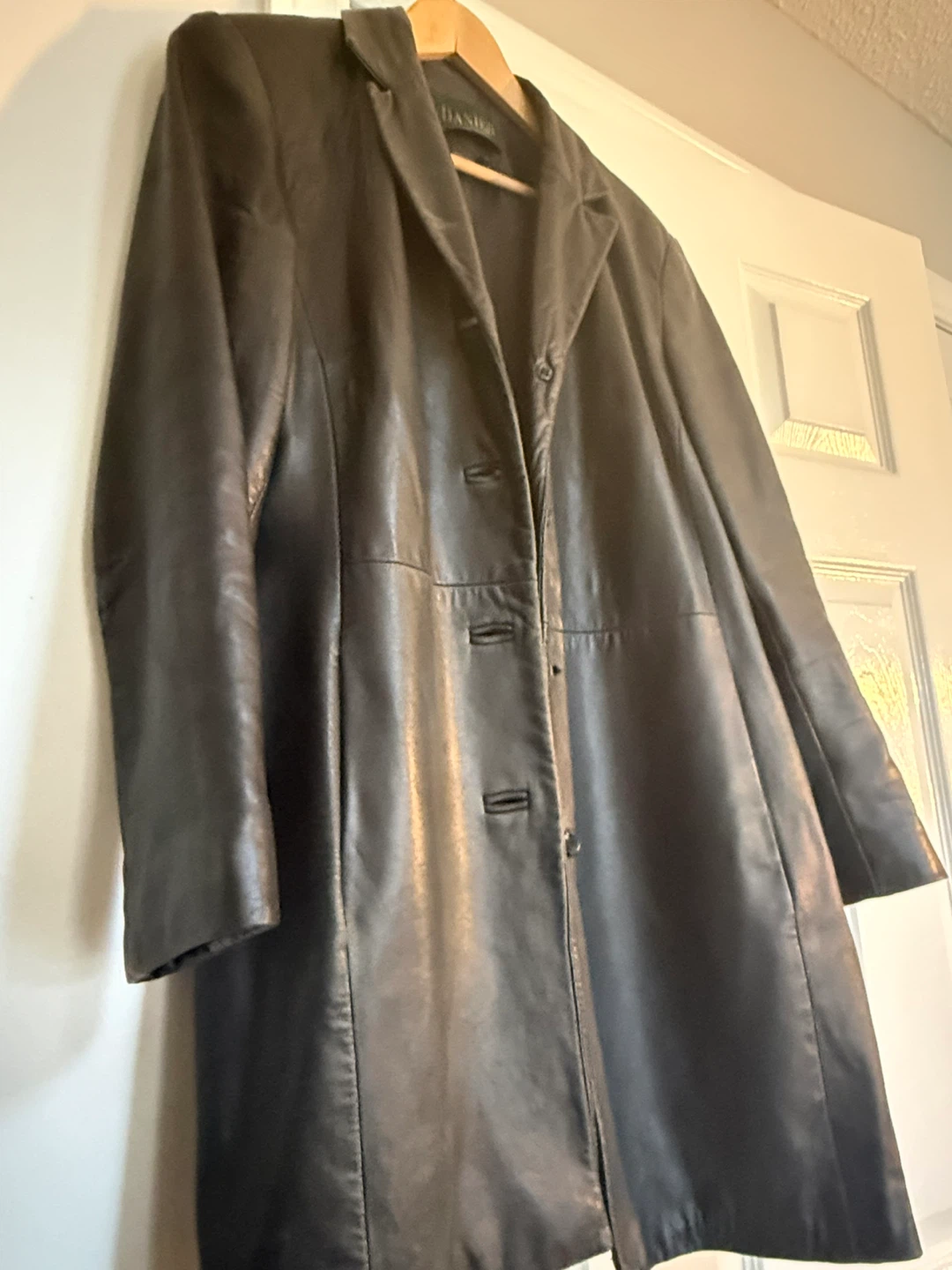 Danier Leather 3/4 length coat - photo 2