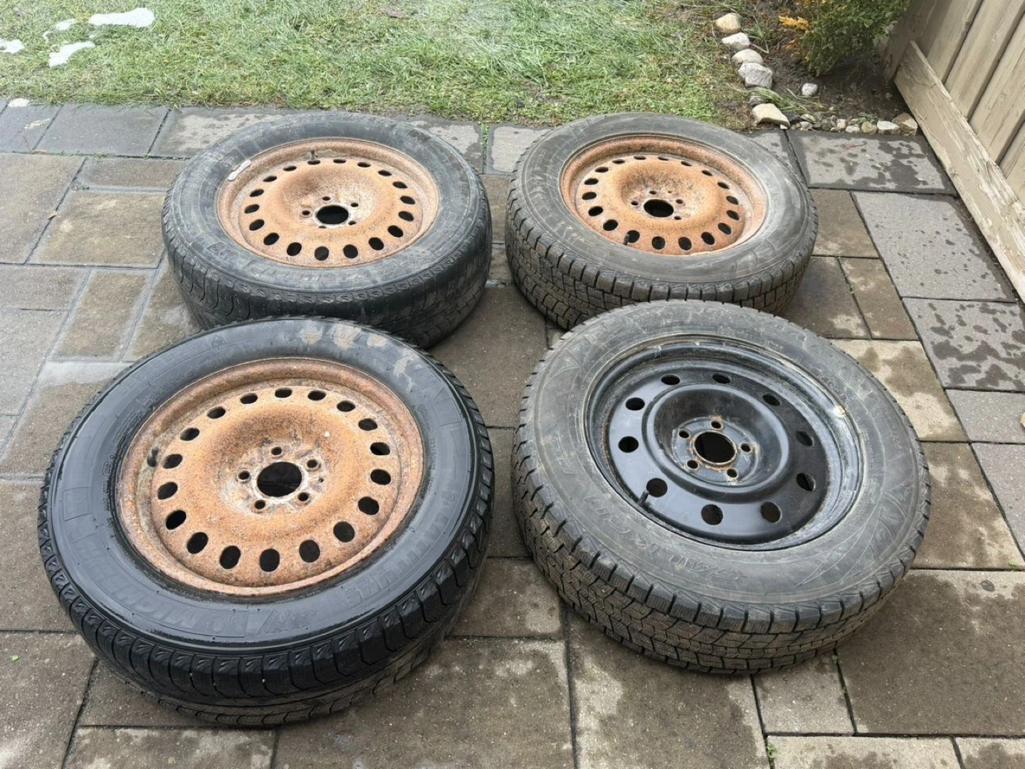 Set of 4 Espia Winter Tires on Rims - photo 3