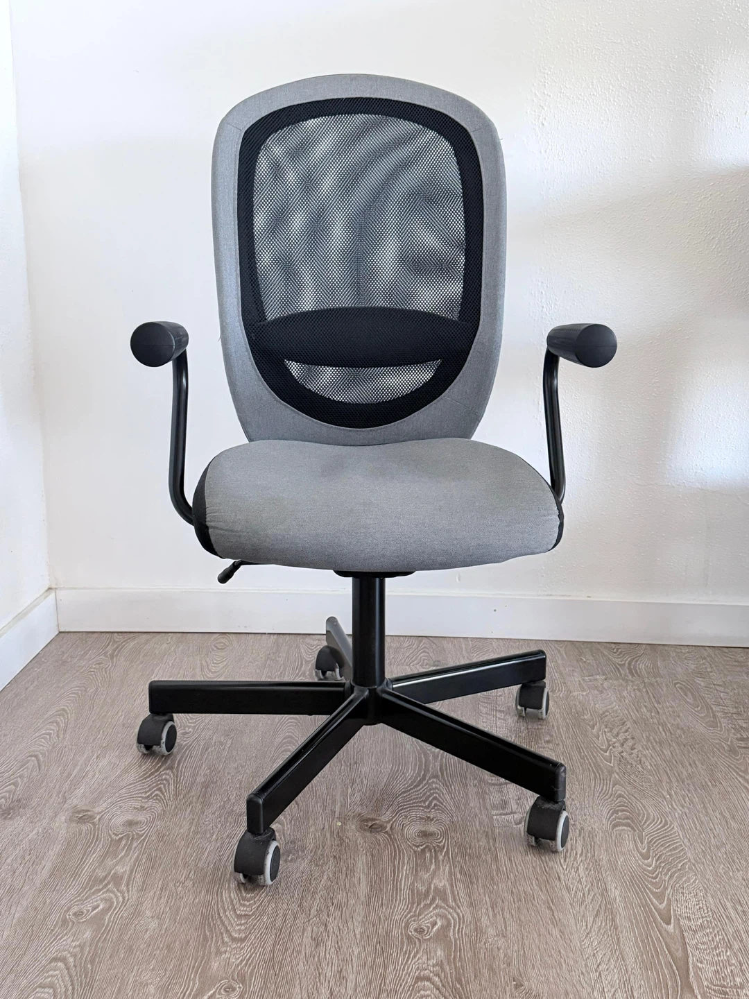 Grey Mesh Back Office Chair