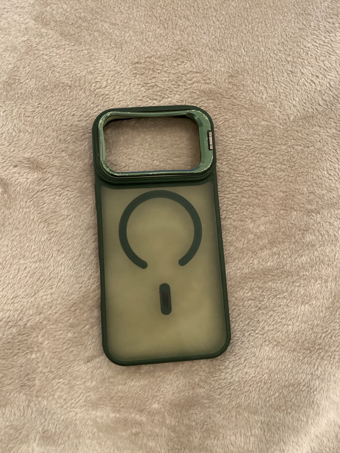 Green iPhone 17 Pro Max Case with Kickstand