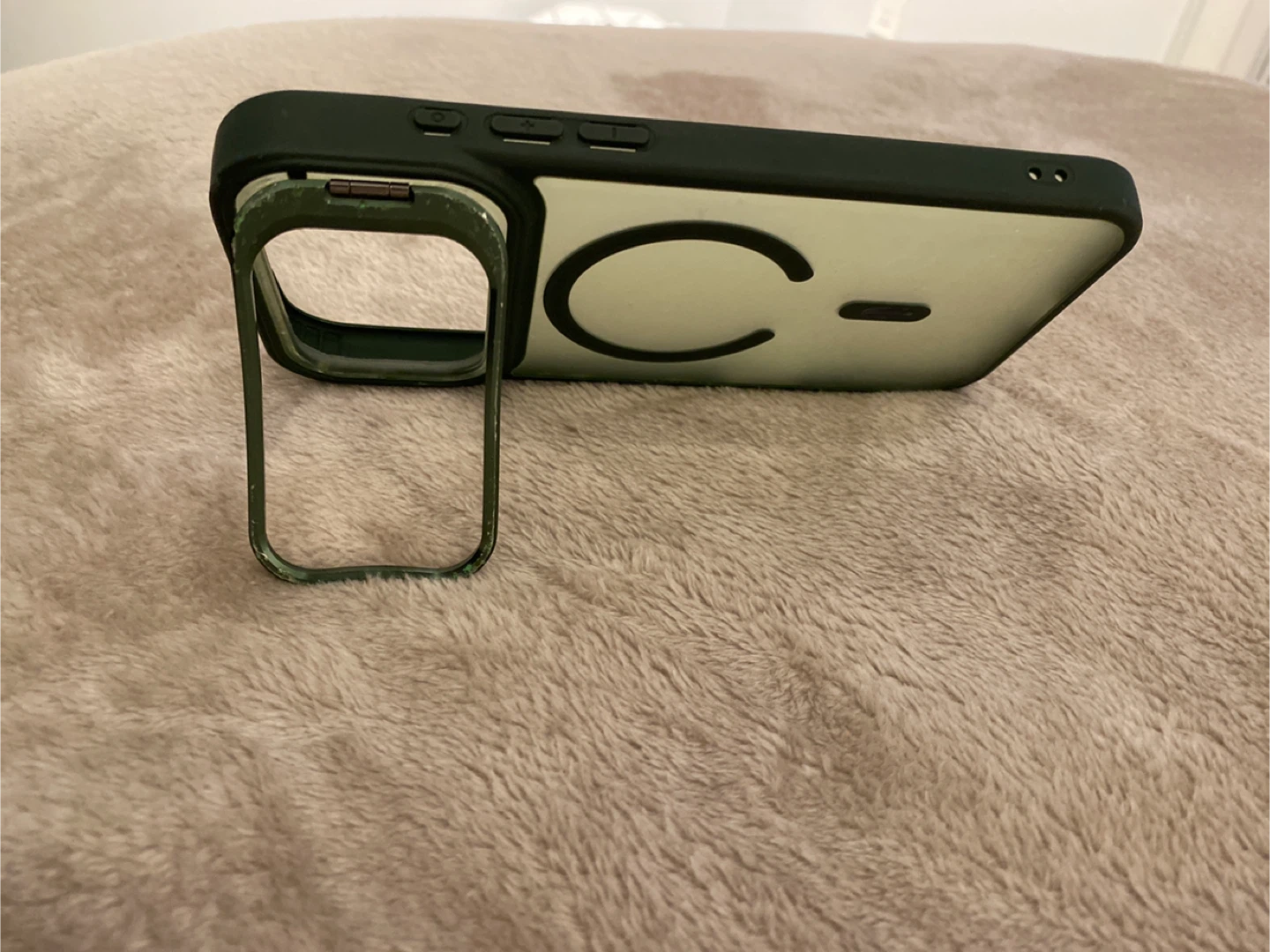 Green iPhone 17 Pro Max Case with Kickstand - photo 2