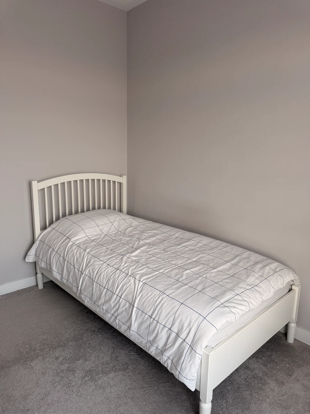 White Twin Bed Frame with Slatted Headboard