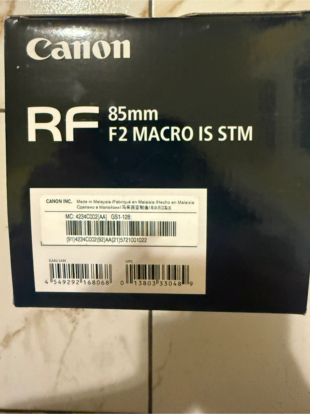 Canon RF 85mm F2 MACRO IS STM Lens - photo 2