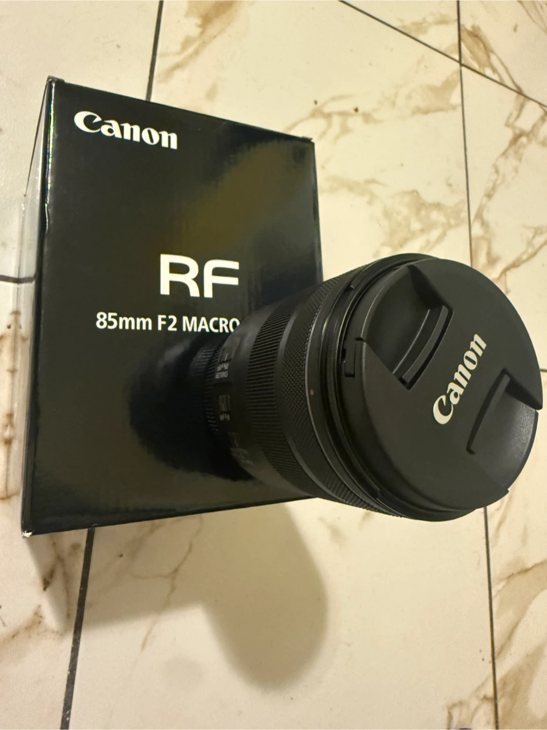 Canon RF 85mm F2 MACRO IS STM Lens - photo 4
