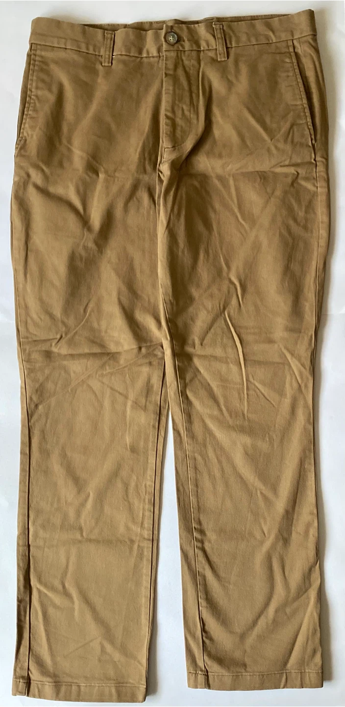 Old Navy Men's Straight Built-in Flex Khaki Pants 33x32