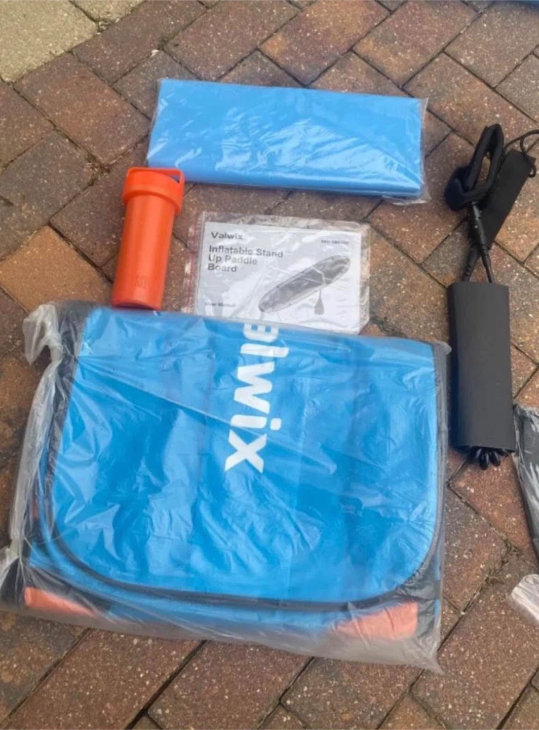 valwix 11’ inflatable paddle board new in box - photo 3