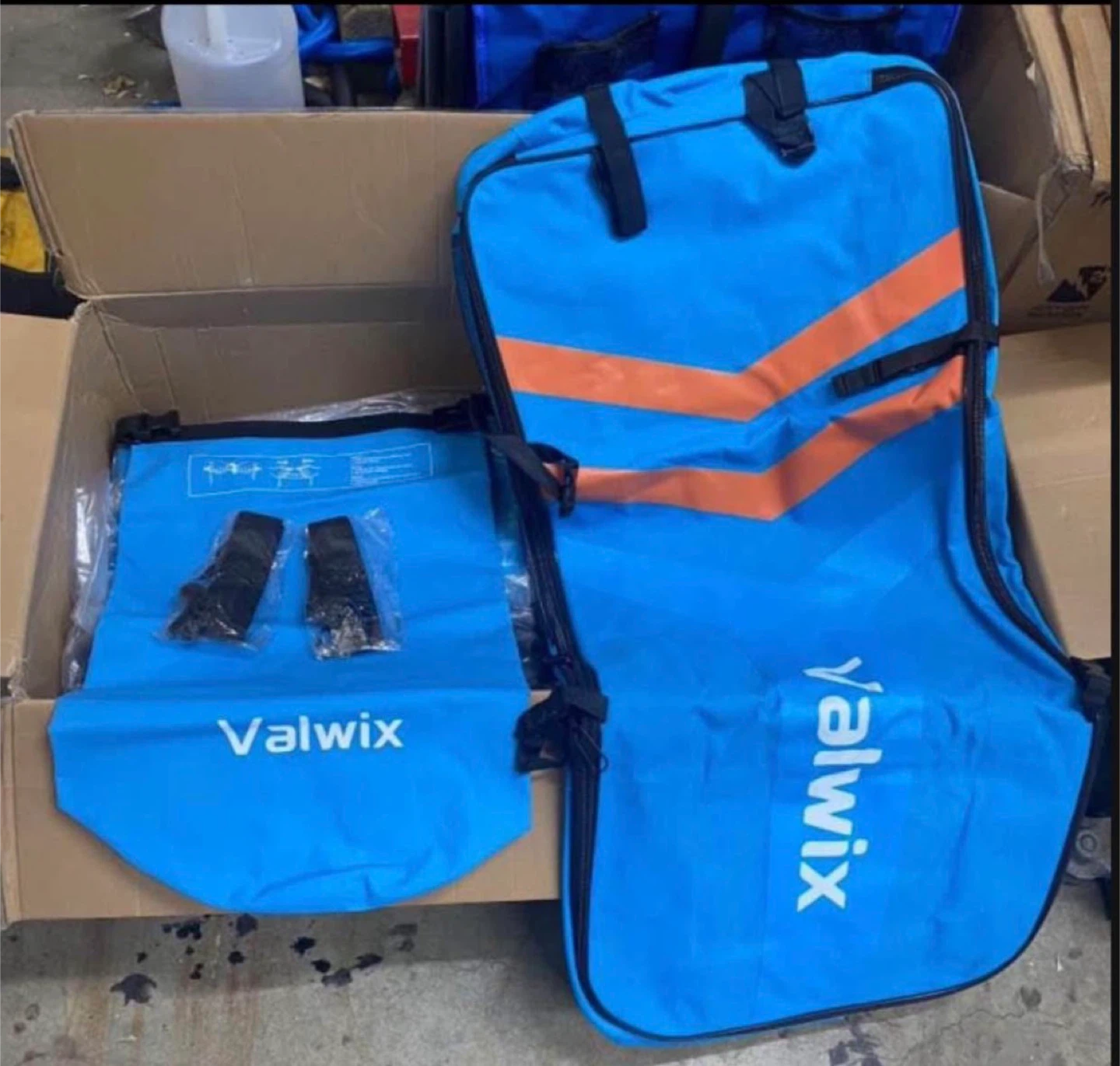 valwix 11’ inflatable paddle board new in box - photo 2