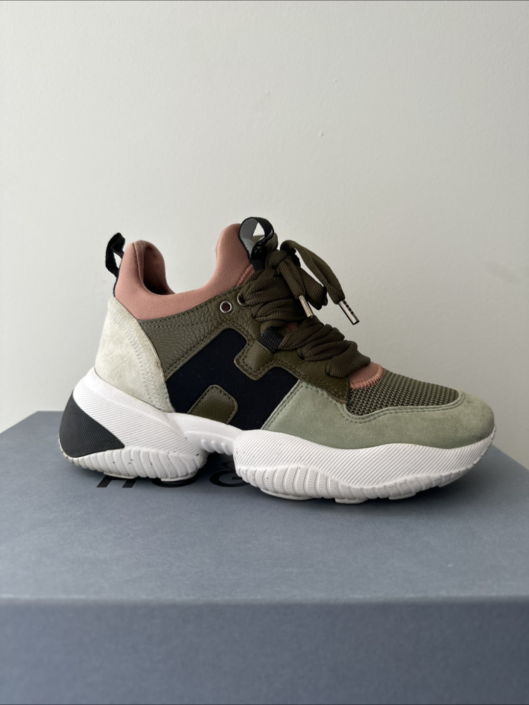 Hogan Women's Sneakers - Olive Green/Pink