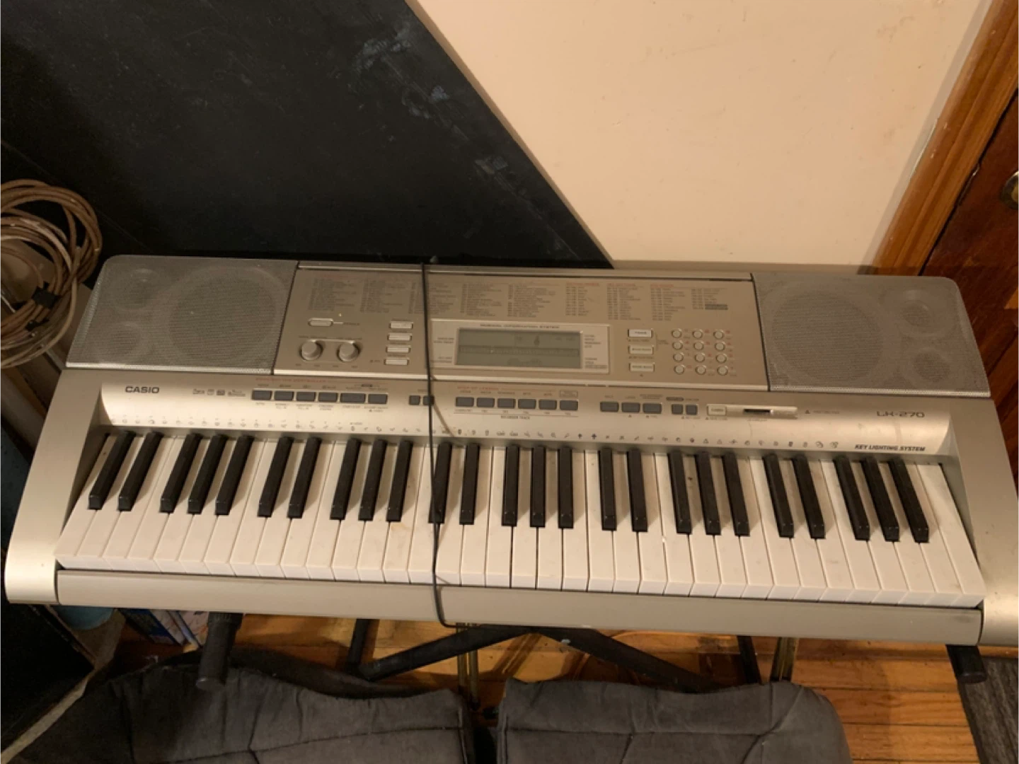 Casio LK-270 portable keyboard