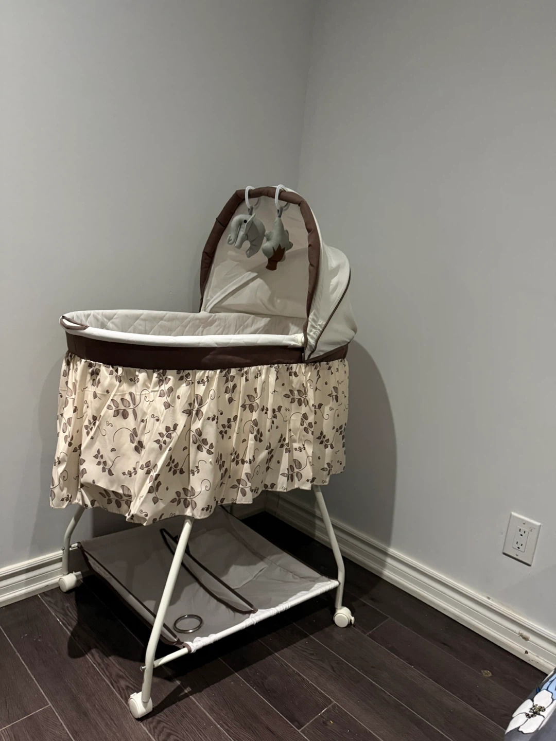 Baby Bassinet with Mobile and Storage Basket