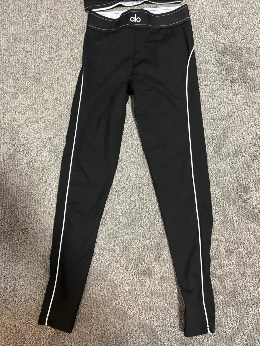 ‼️Alo Black  Set - Sports Bra & Leggings‼️ - photo 3