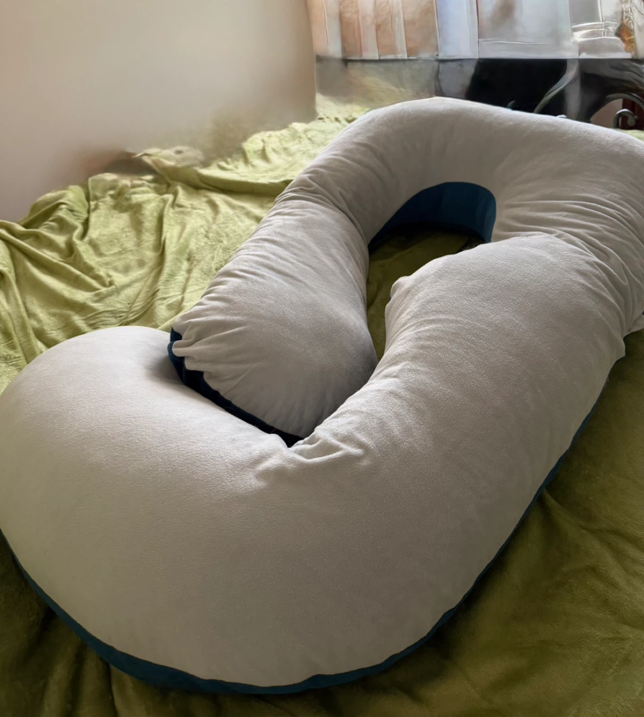 U-Shaped Pregnancy Pillow - photo 3