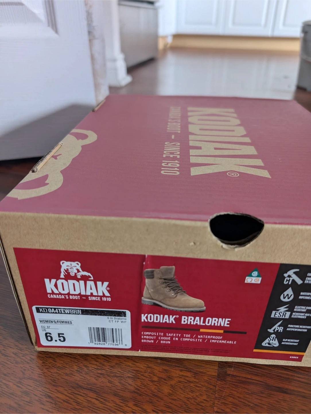 New Kodiak Bralorne Women's Boots Size 6.5  (Ad up = Available) - photo 2